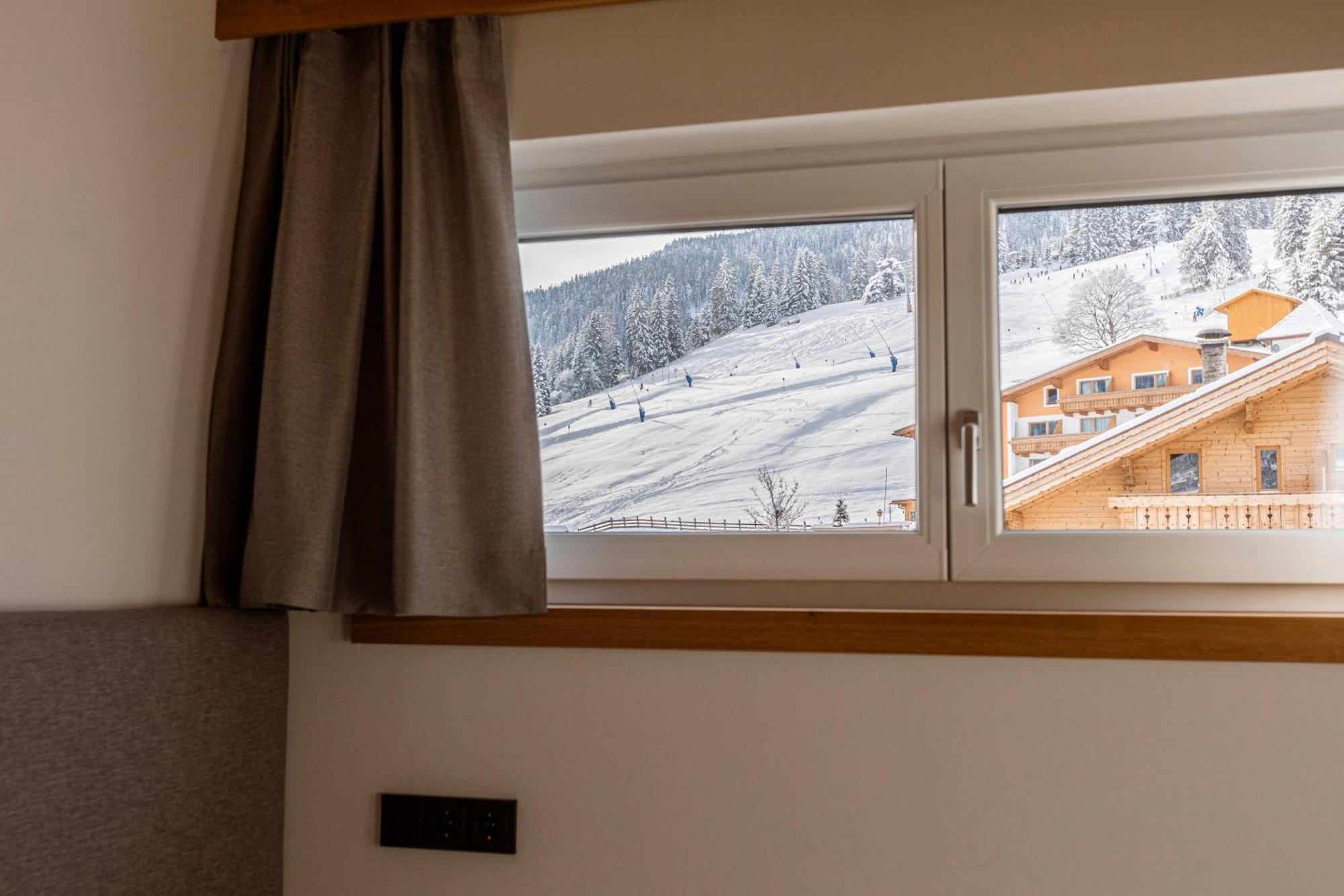 Zugspitz Suites Lermoos By Alps Resorts Exteriör bild
