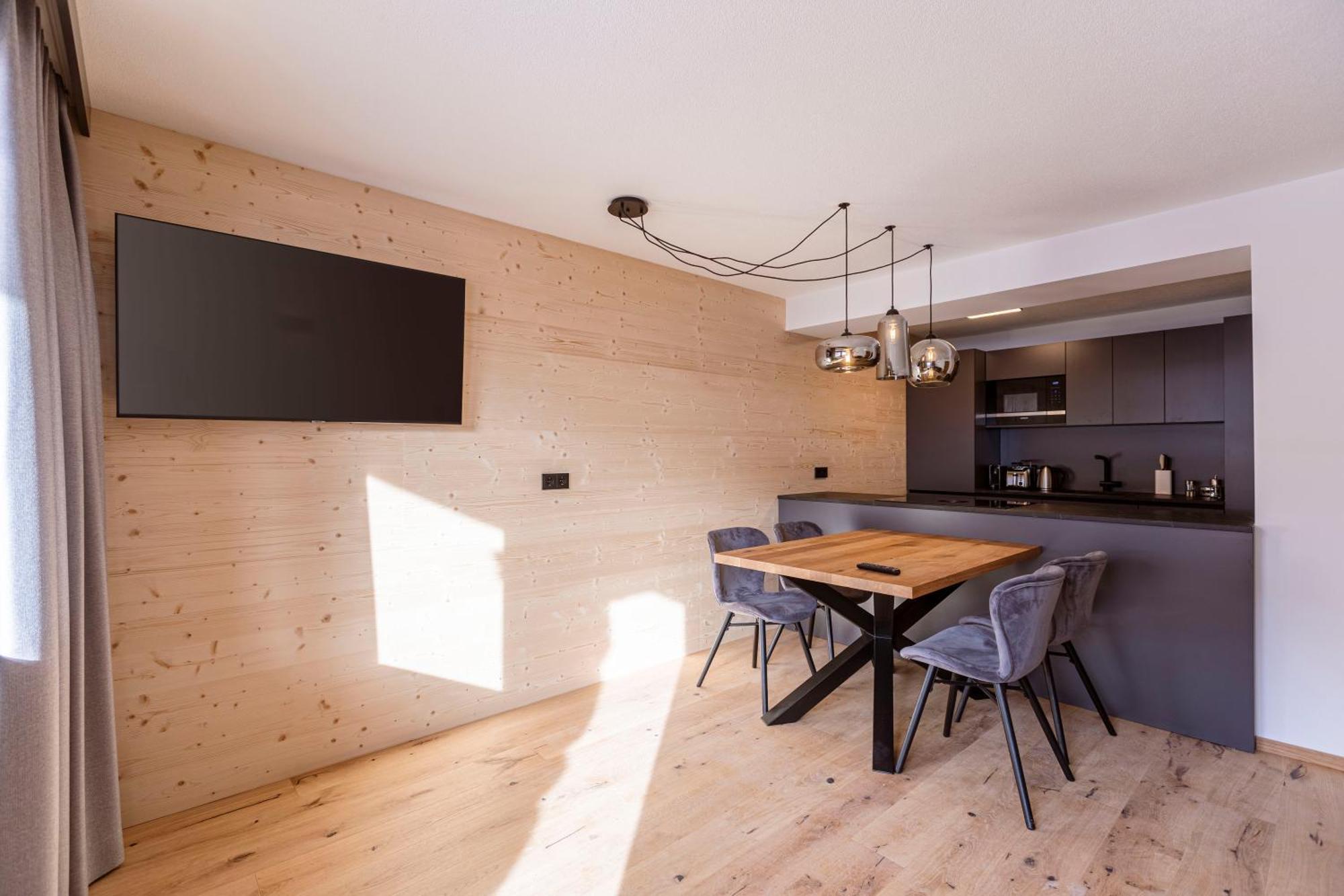 Zugspitz Suites Lermoos By Alps Resorts Exteriör bild