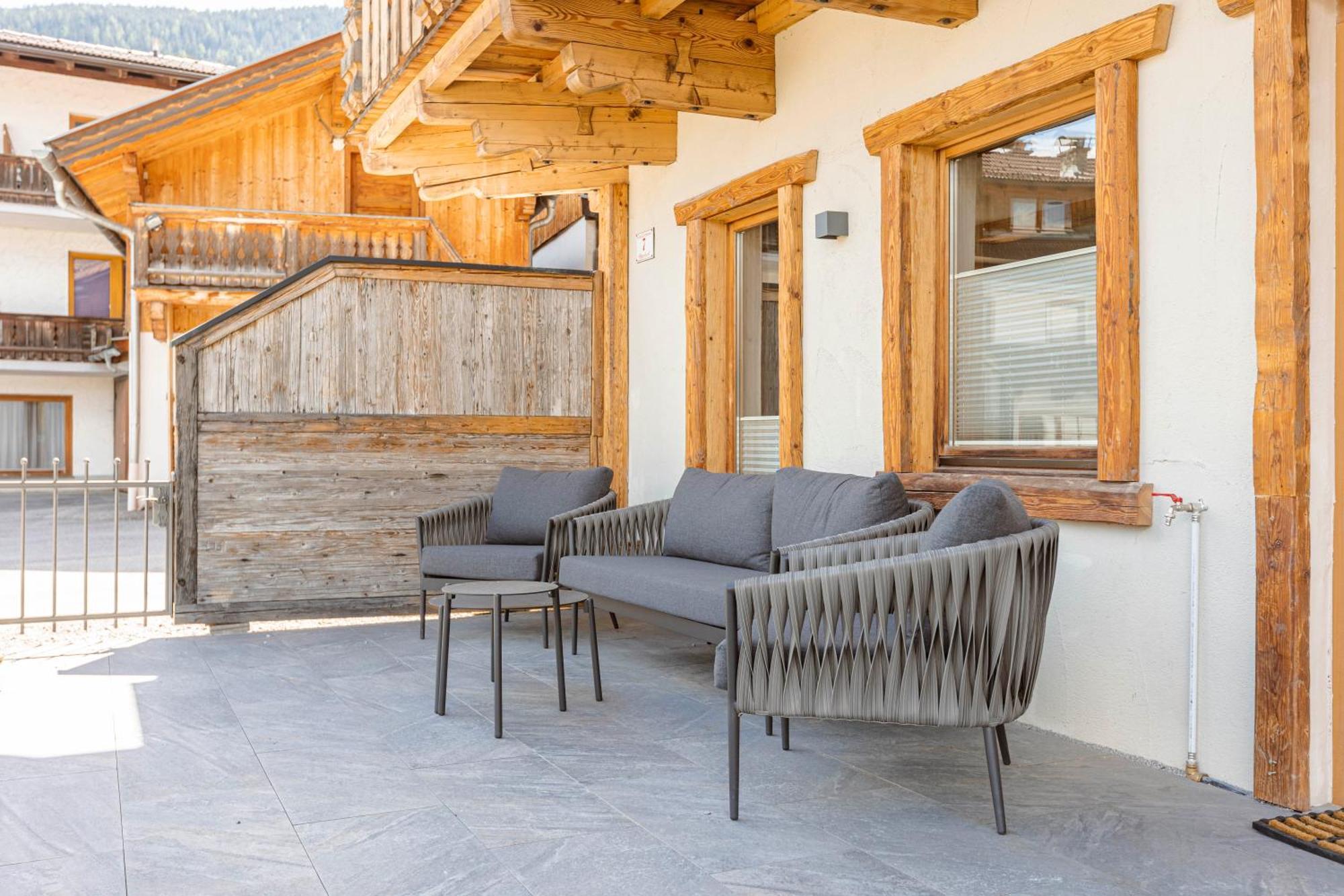 Zugspitz Suites Lermoos By Alps Resorts Exteriör bild
