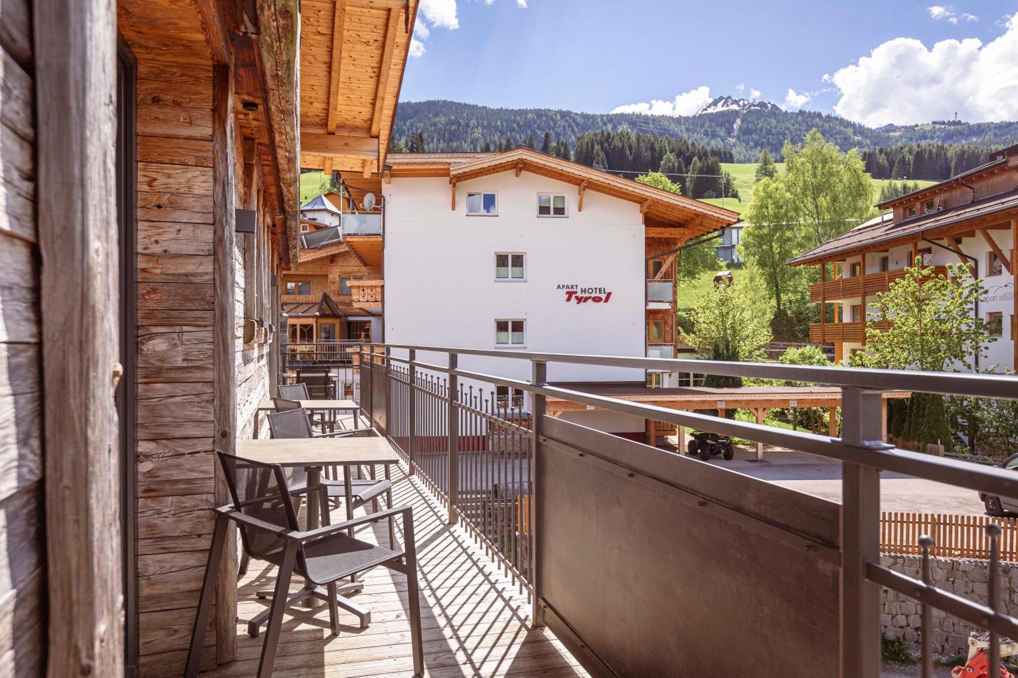 Zugspitz Suites Lermoos By Alps Resorts Exteriör bild