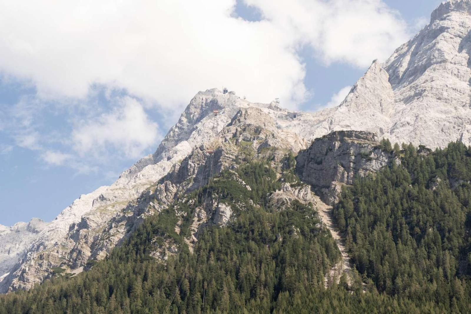 Zugspitz Suites Lermoos By Alps Resorts Exteriör bild